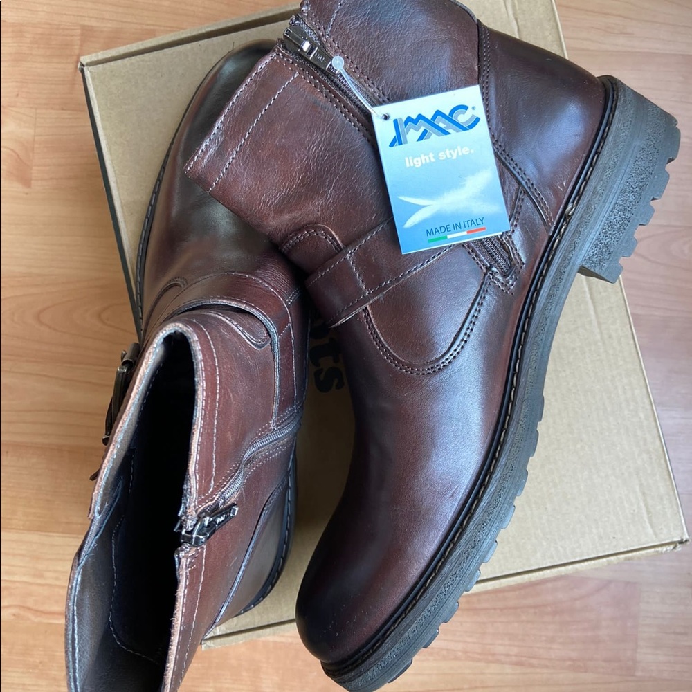 Dark brown leather boots. Size 10 US. Warm and fuzzy inside.